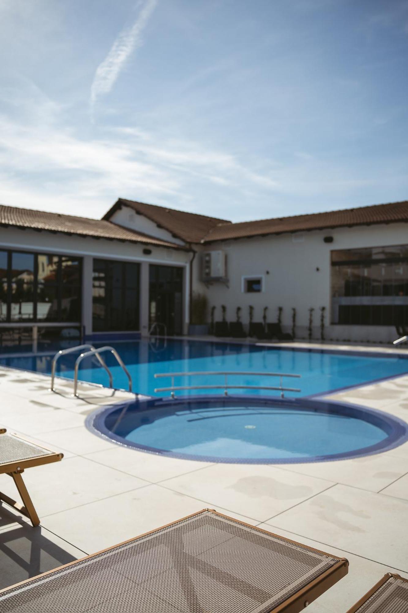 Allegria Hotel Spa Baile 1 Mai Exterior photo