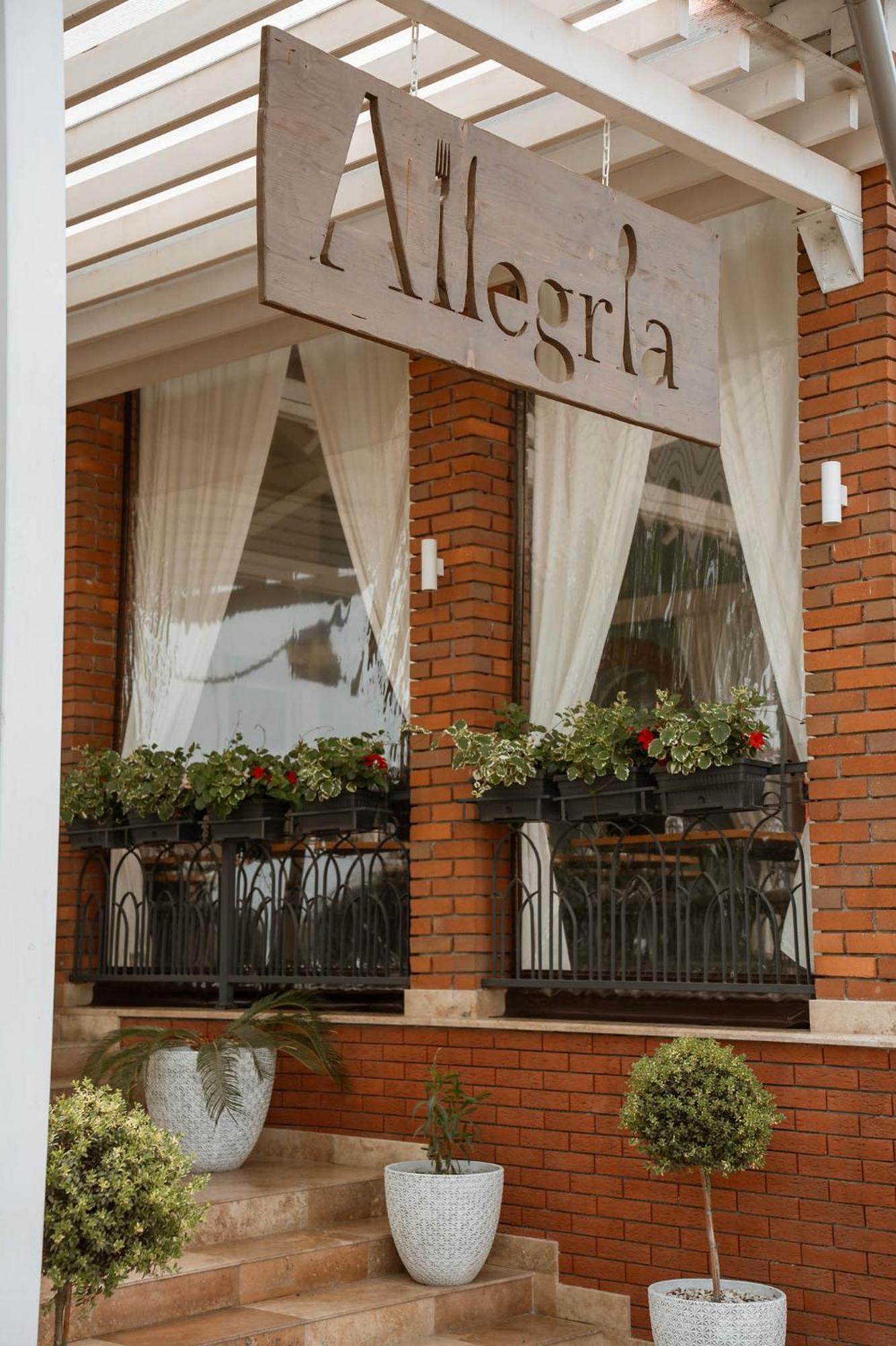 Allegria Hotel Spa Baile 1 Mai Exterior photo